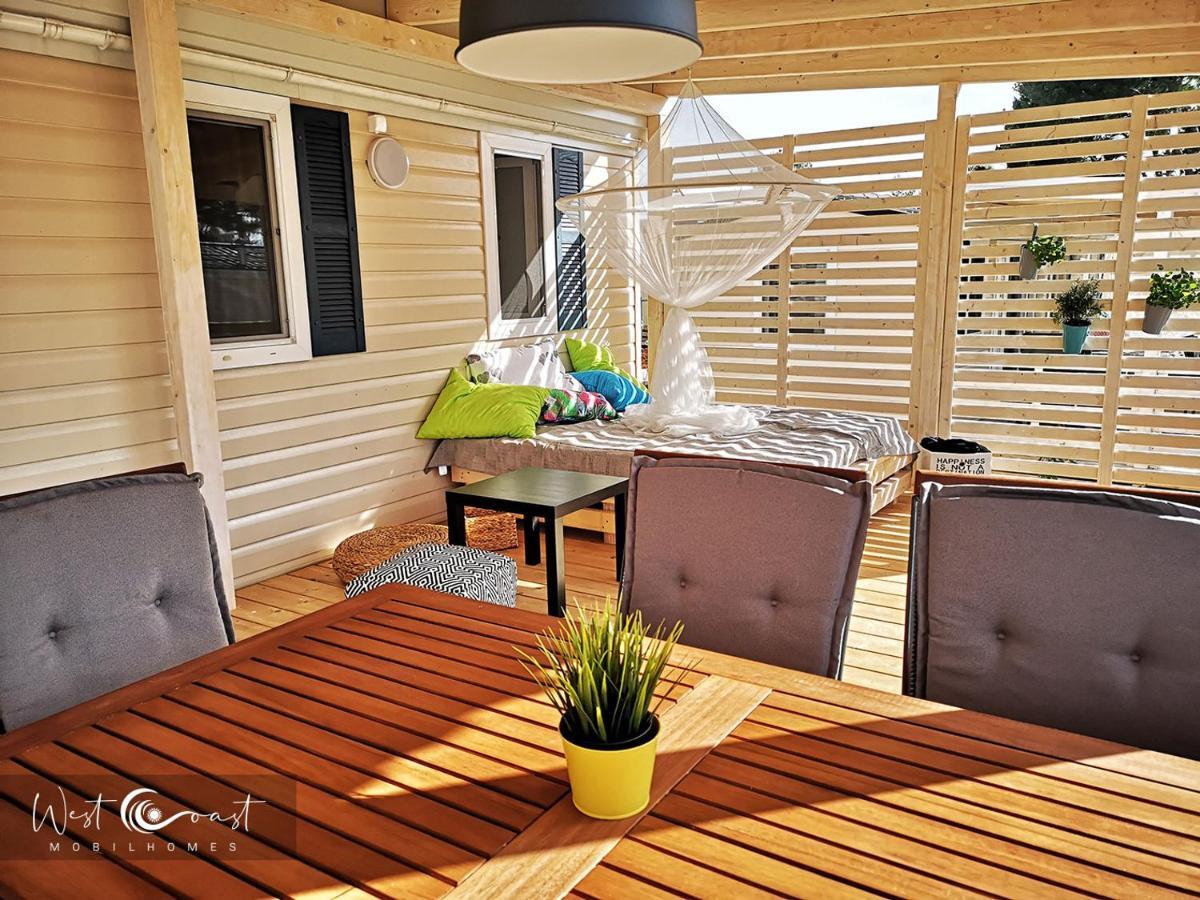 West Coast Mobilhome With Xxl Terrace Tar-Vabriga Eksteriør bilde